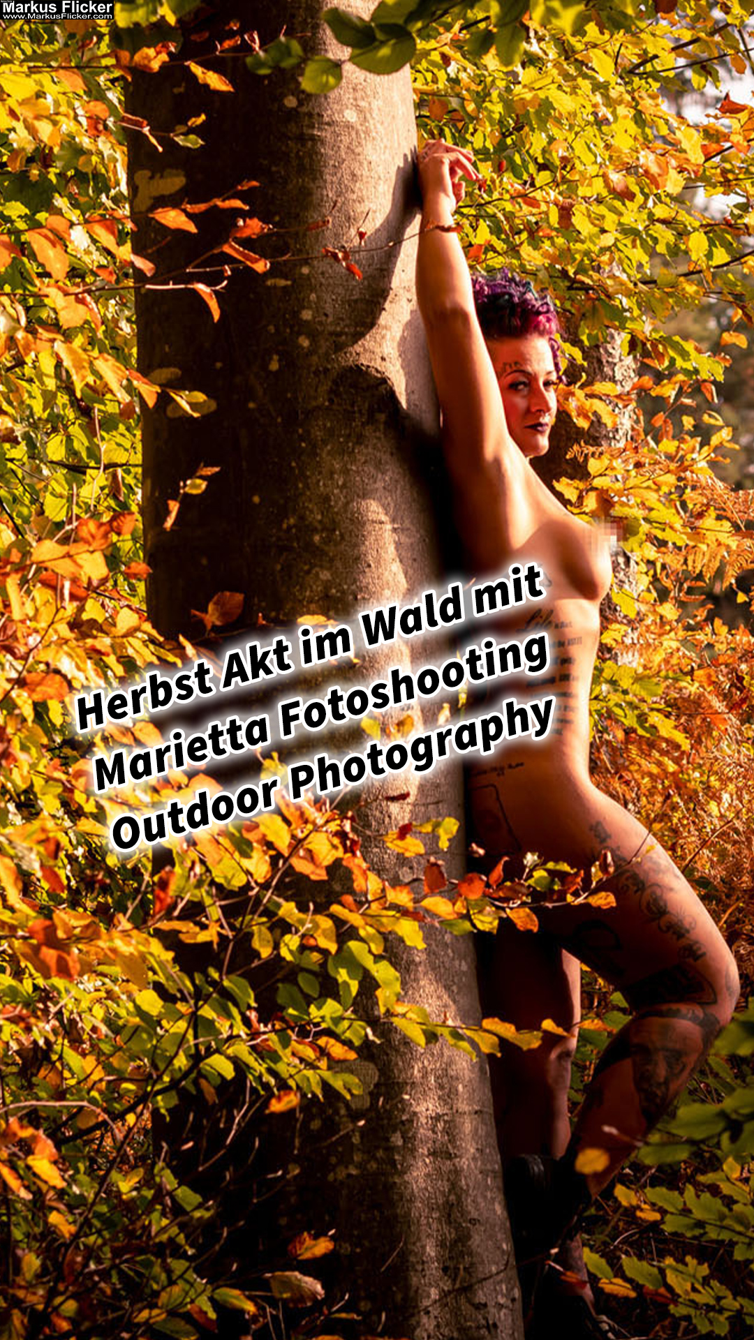 Herbst Akt im Wald mit Marietta Fotoshooting Outdoor Photography. Erotische Fotografie in der Natur. Frauenkörper in herbstlicher Waldstimmung.
