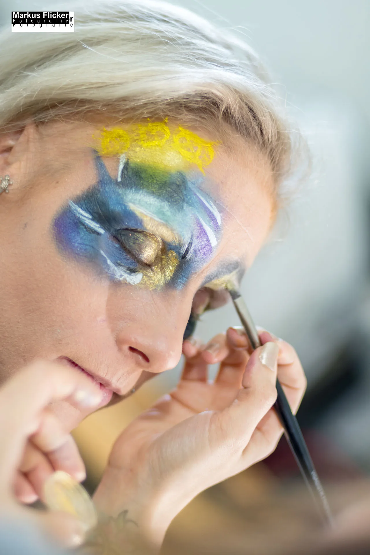 Extreme Avant Garde Make Up Female Model Studio Fotostudio Fotosession mit Make Up Artist