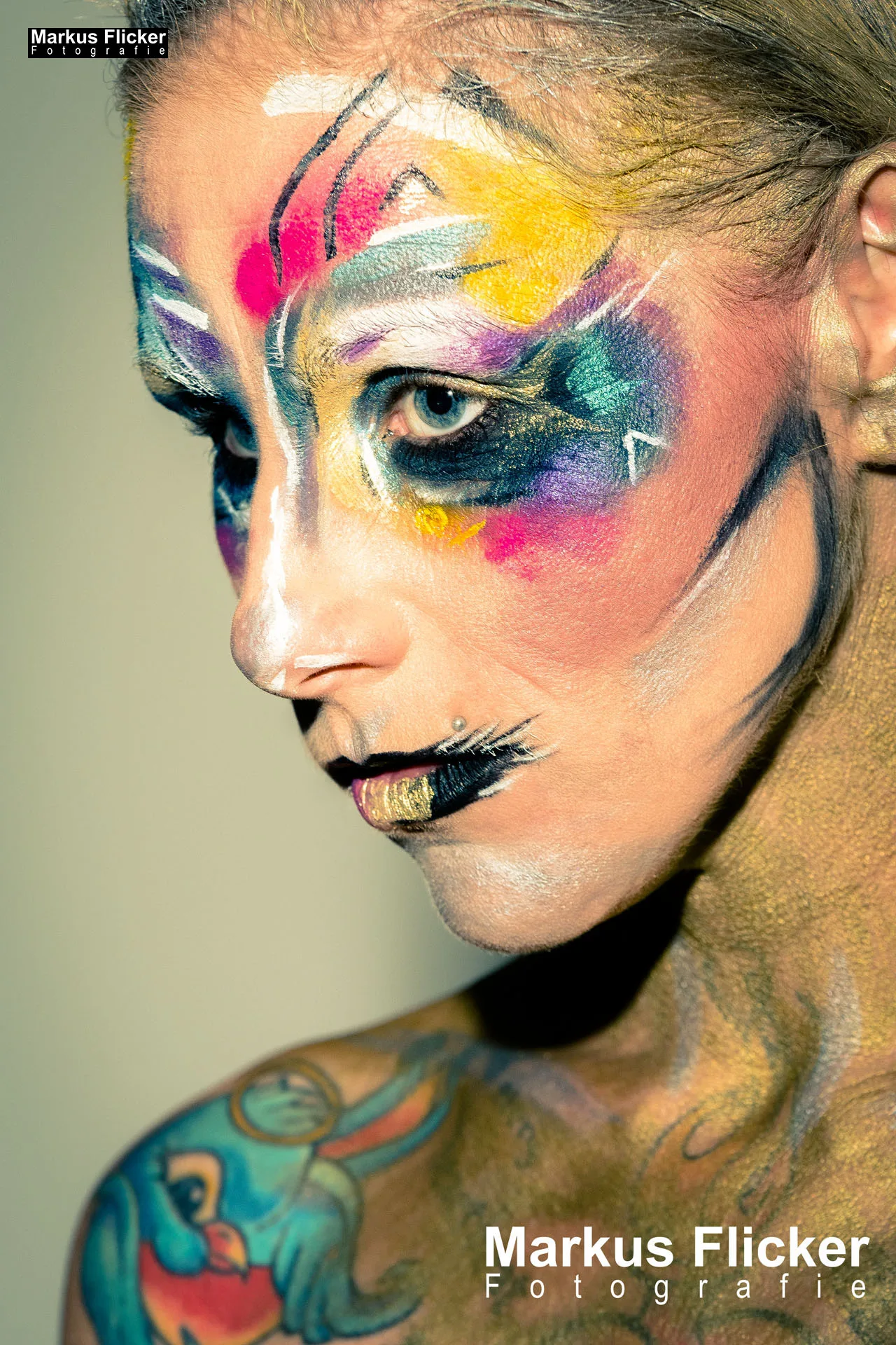 Extreme Avant Garde Make Up Female Model Studio Fotostudio Fotosession