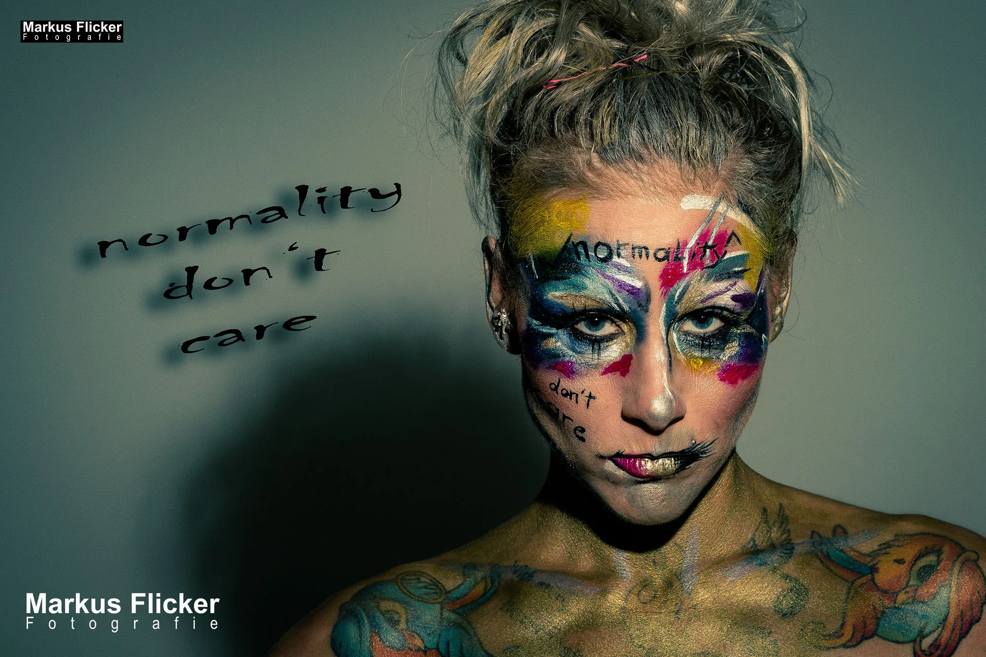 Extreme Avant Garde Make Up Female Model Studio Fotostudio Fotosession mit Make Up Artist