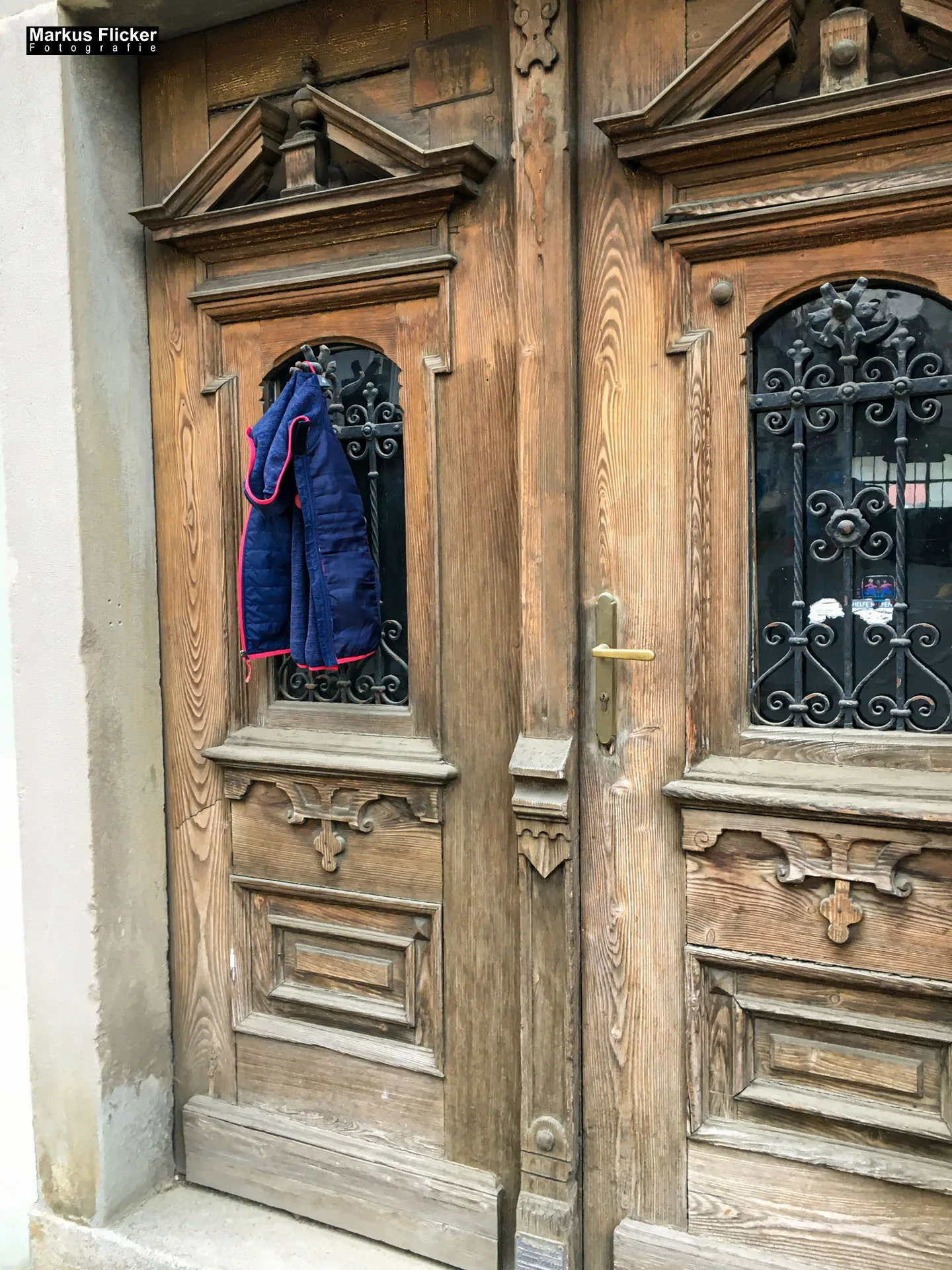 Streetphotography Stadt Steiermark Kunsthaus Hauptplatz Rathausgasse Spaziergang mit dem Smartphone in der Innenstadt. Fotografieren und Filmen mit dem Smartphone: Bessere Fotos und Videos mit dem Handy für Freizeit, Hobby und Business