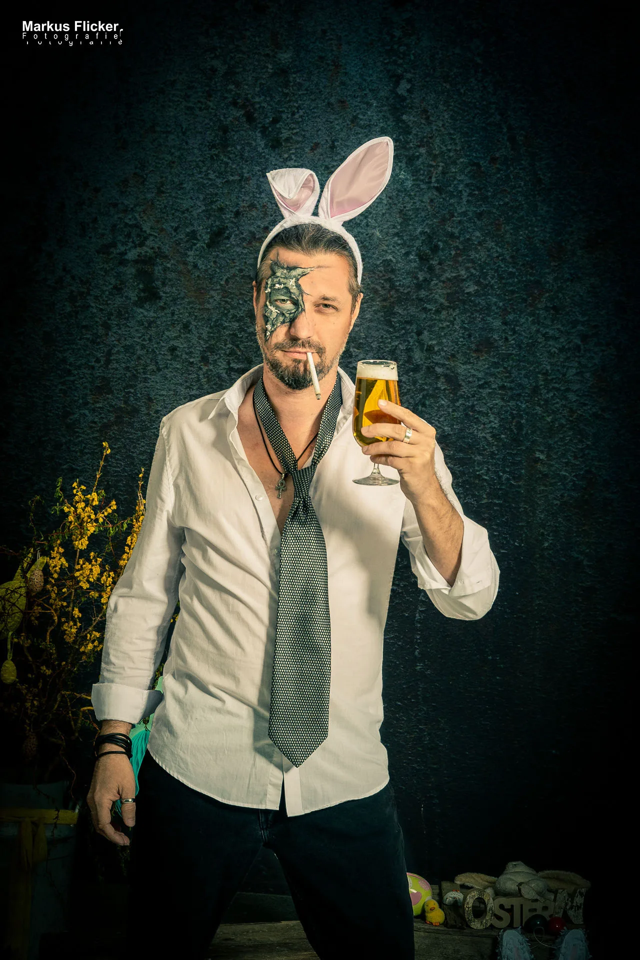 Sexy Provokant Ostern im Fotostudio Fotos Slideshow Portfolio Fotos GGM FFM mit verrückten Outfits