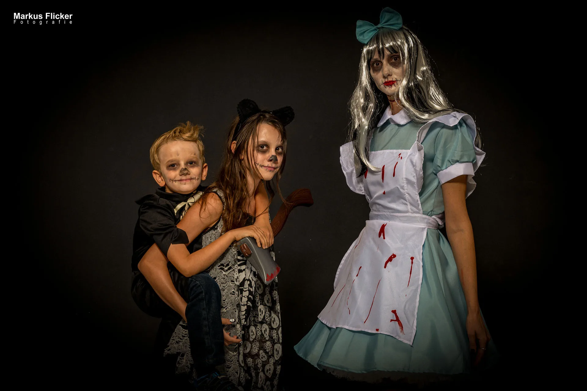 Fotoshooting Halloween im Fotostudio Bildideen Bildbearbeitung Hexen, Geister, Zombies, Clowns, Vampire mit Kinder und Erwachsene... Adobe Photoshop