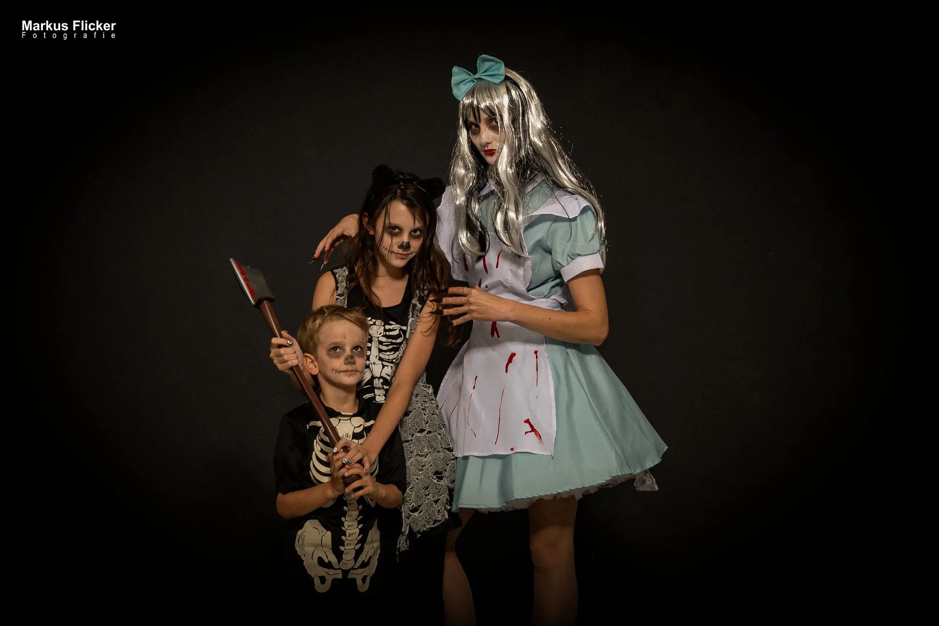 Fotoshooting Halloween im Fotostudio Bildideen Bildbearbeitung Hexen, Geister, Zombies, Clowns, Vampire mit Kinder und Erwachsene... Adobe Photoshop