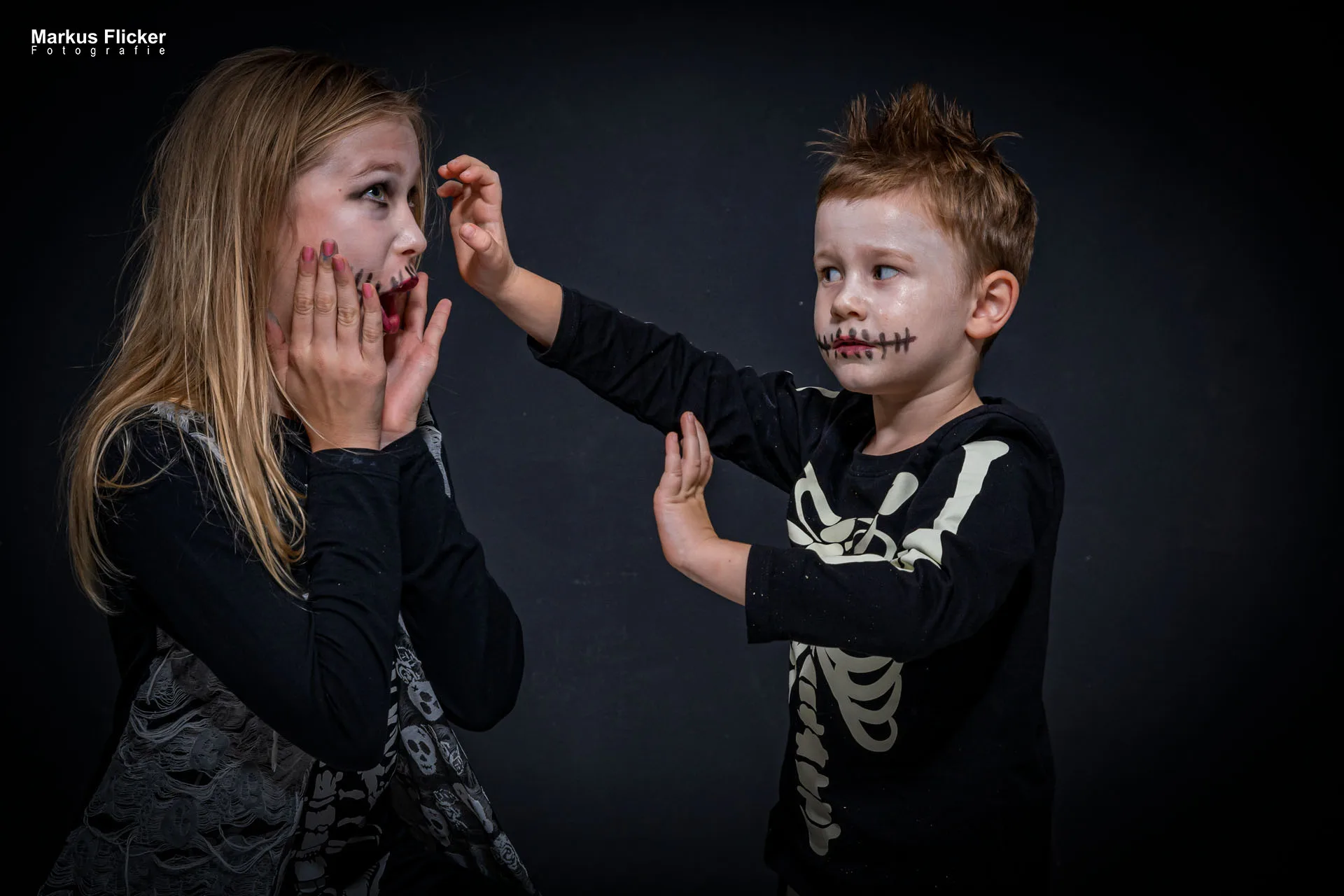 Fotoshooting Halloween im Fotostudio Bildideen Bildbearbeitung Hexen, Geister, Zombies, Clowns, Vampire mit Kinder und Erwachsene... Adobe Photoshop