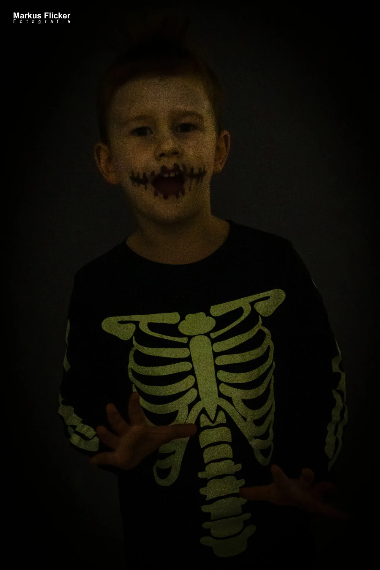 Fotoshooting Halloween im Fotostudio Bildideen Bildbearbeitung Hexen, Geister, Zombies, Clowns, Vampire mit Kinder und Erwachsene... Adobe Photoshop