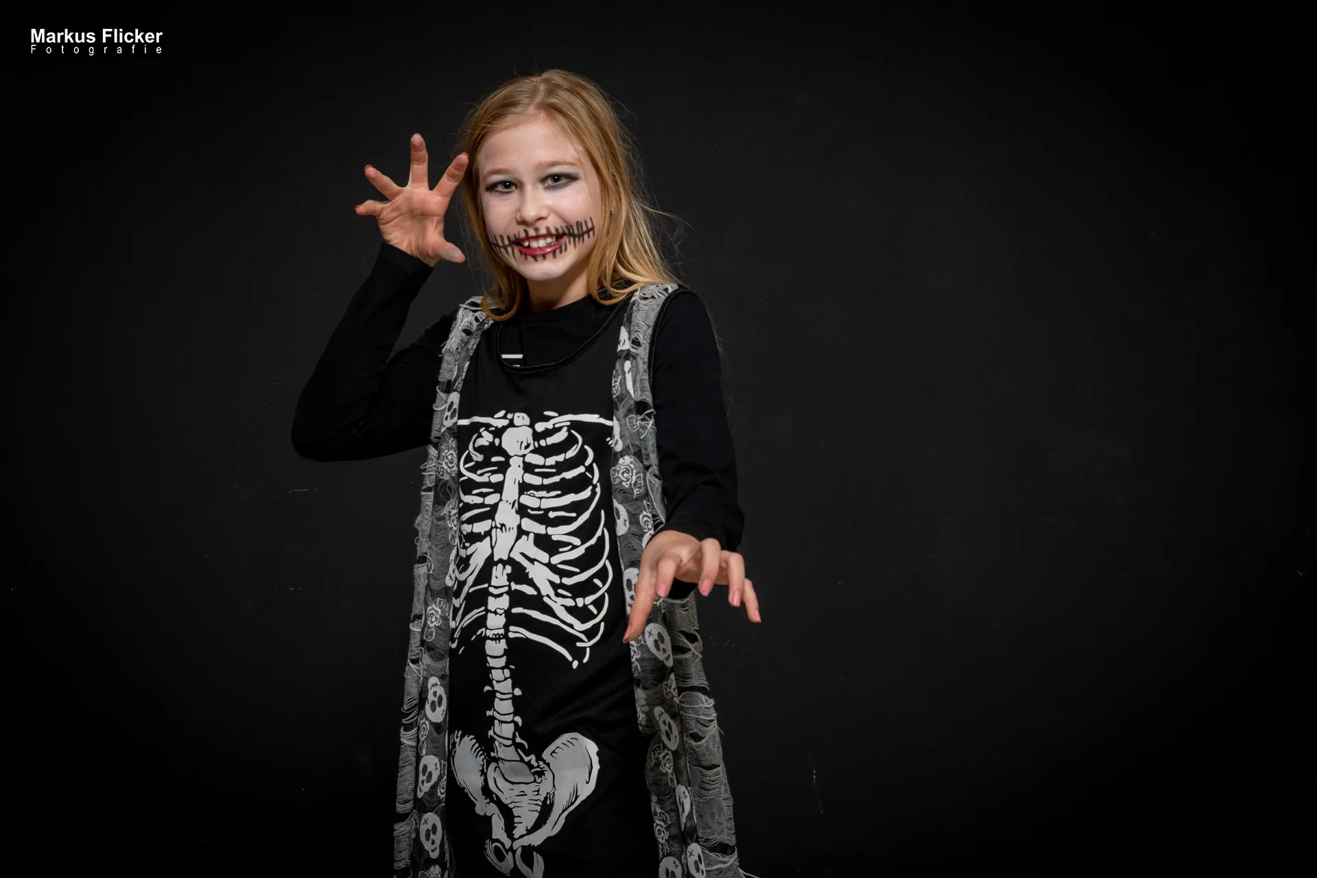 Fotoshooting Halloween im Fotostudio Bildideen Bildbearbeitung Hexen, Geister, Zombies, Clowns, Vampire mit Kinder und Erwachsene... Adobe Photoshop
