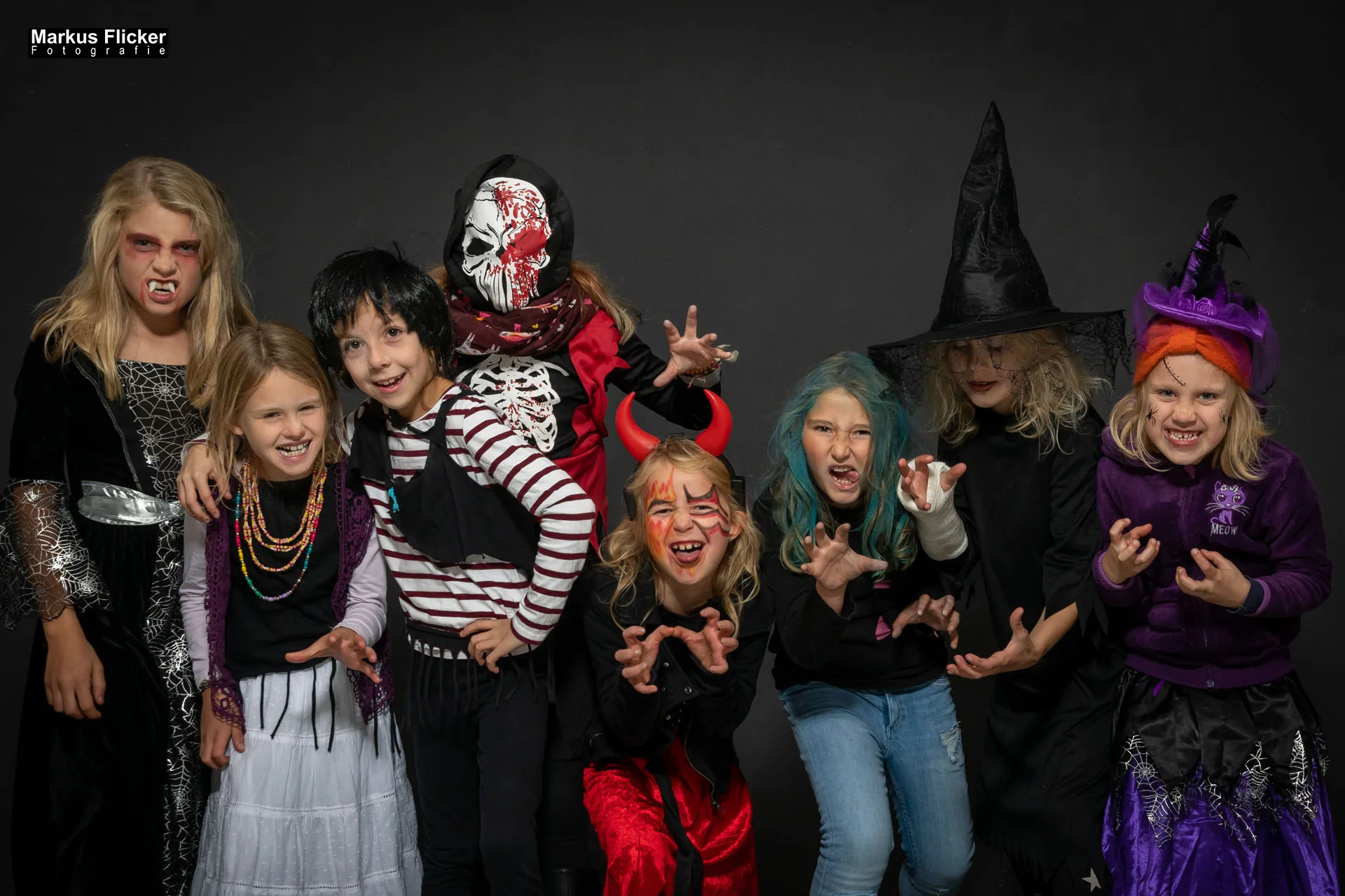 Fotoshooting Halloween im Fotostudio Bildideen Bildbearbeitung Hexen, Geister, Zombies, Clowns, Vampire mit Kinder und Erwachsene... Adobe Photoshop