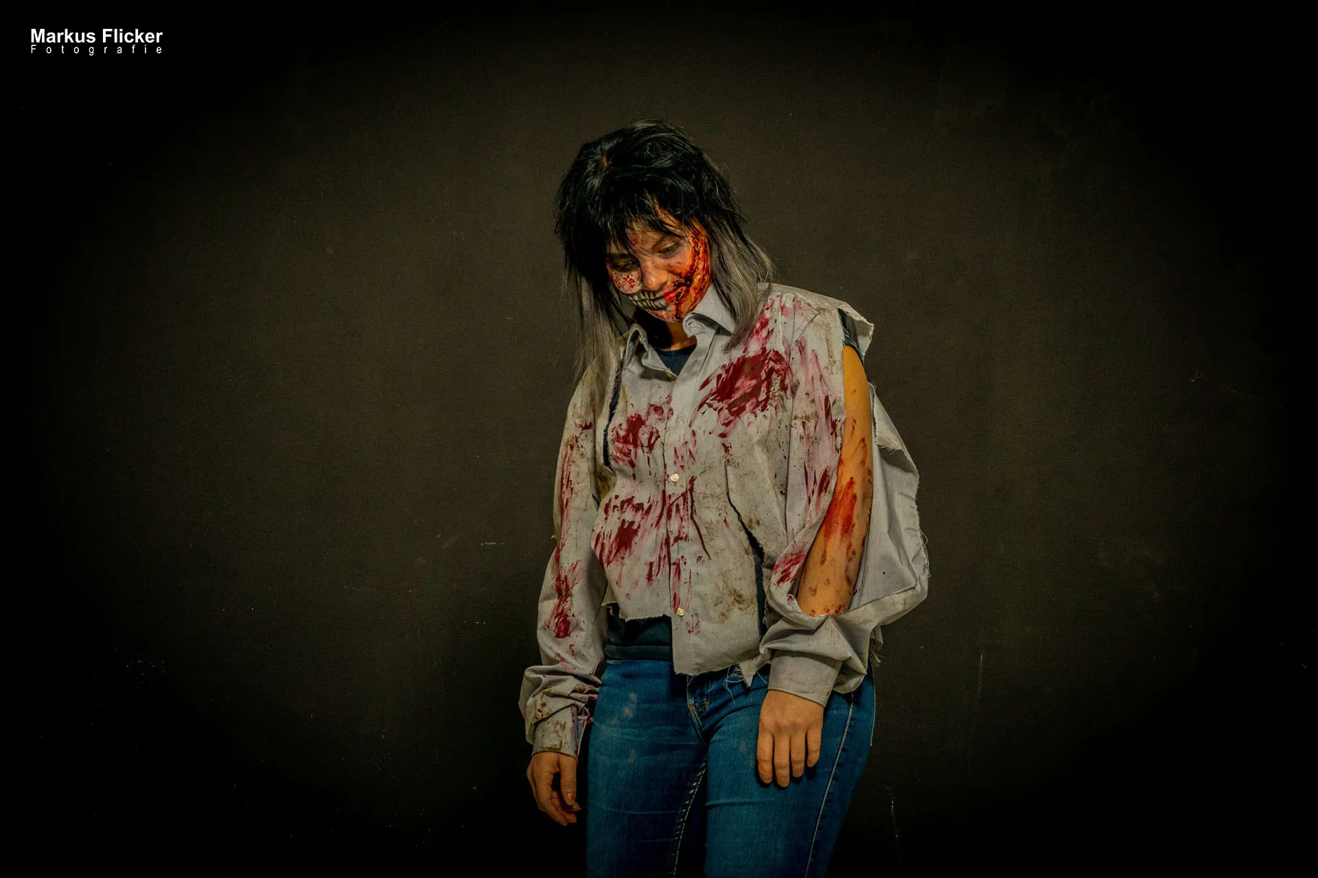 Fotoshooting Halloween im Fotostudio Bildideen Bildbearbeitung Hexen, Geister, Zombies, Clowns, Vampire mit Kinder und Erwachsene... Adobe Photoshop