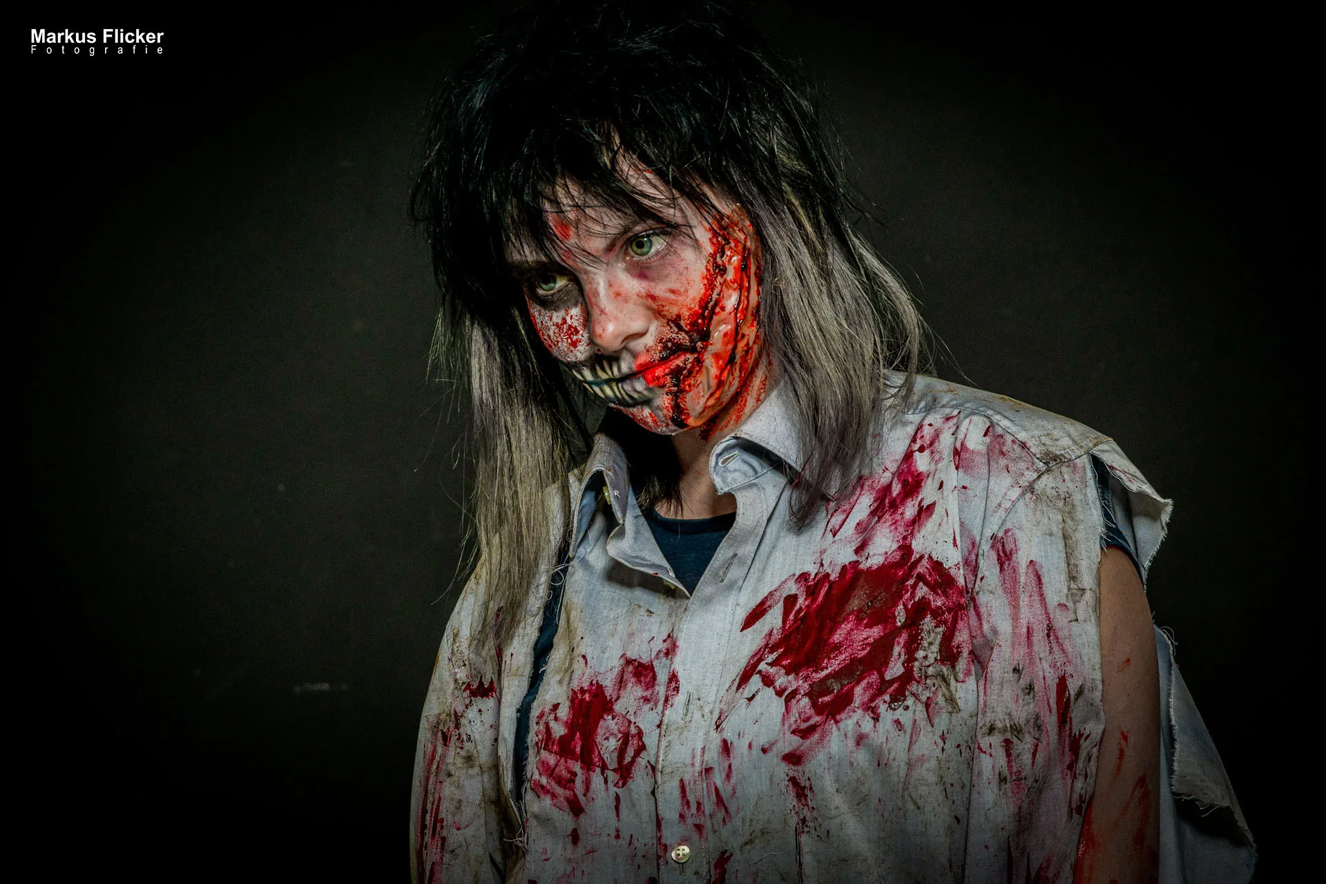 Fotoshooting Halloween im Fotostudio Bildideen Bildbearbeitung Hexen, Geister, Zombies, Clowns, Vampire mit Kinder und Erwachsene... Adobe Photoshop