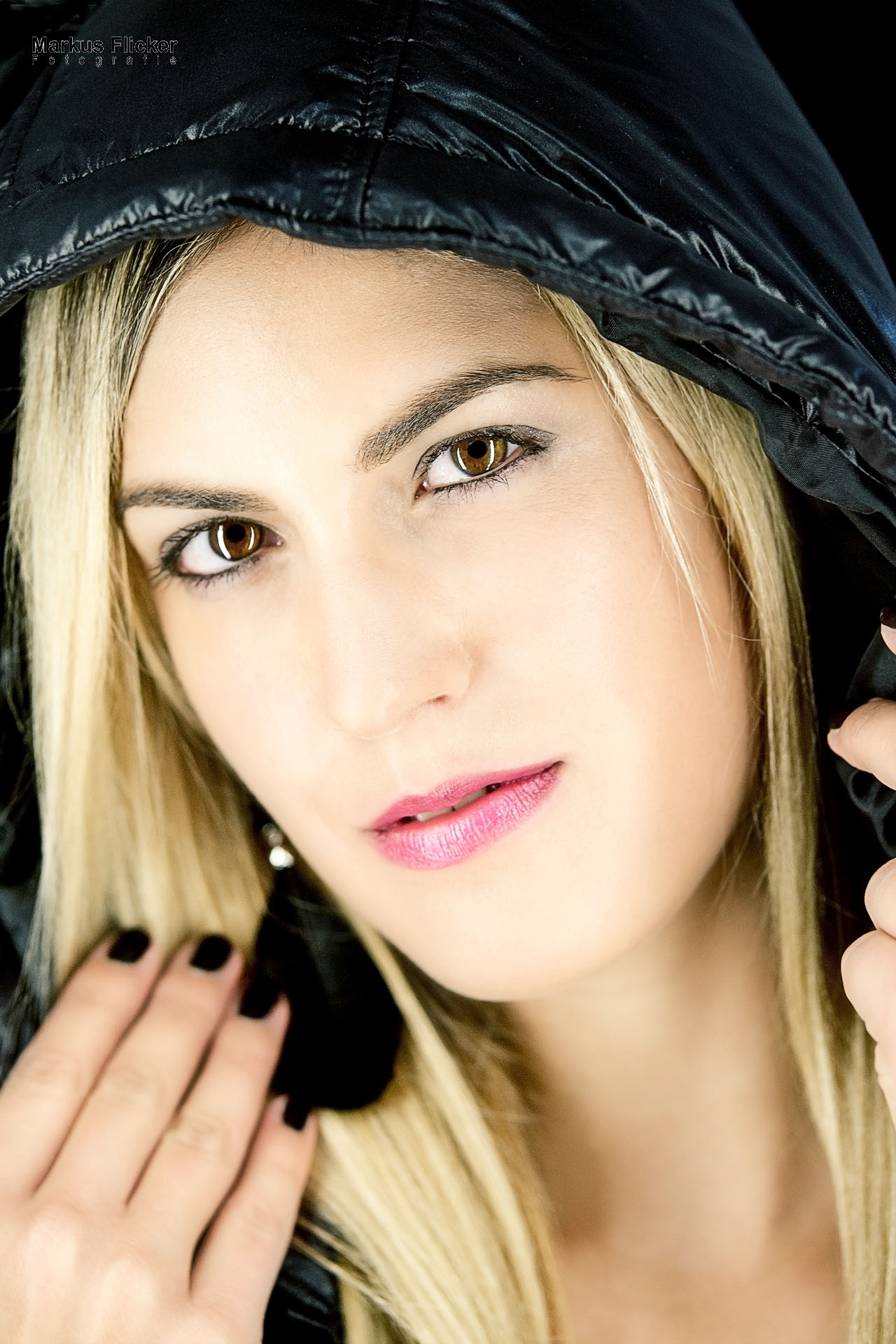 Portrait Model Silvia im Fotostudio