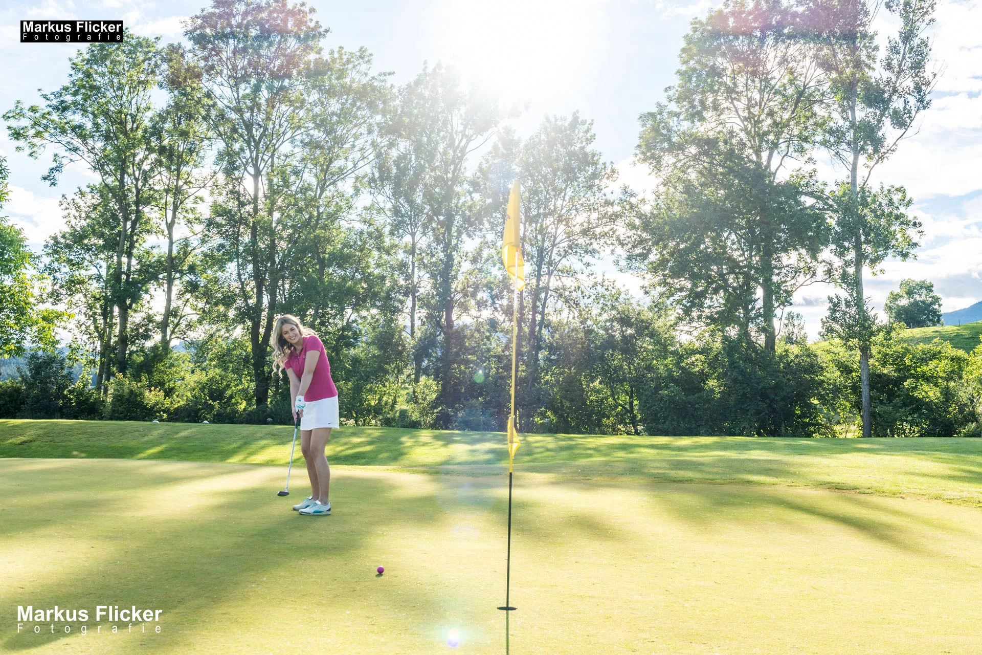 Fotos Golfclub Almenland Golf Fotoshooting Sport Outdoor Female Model Silvia Reisinger am Golfplatz