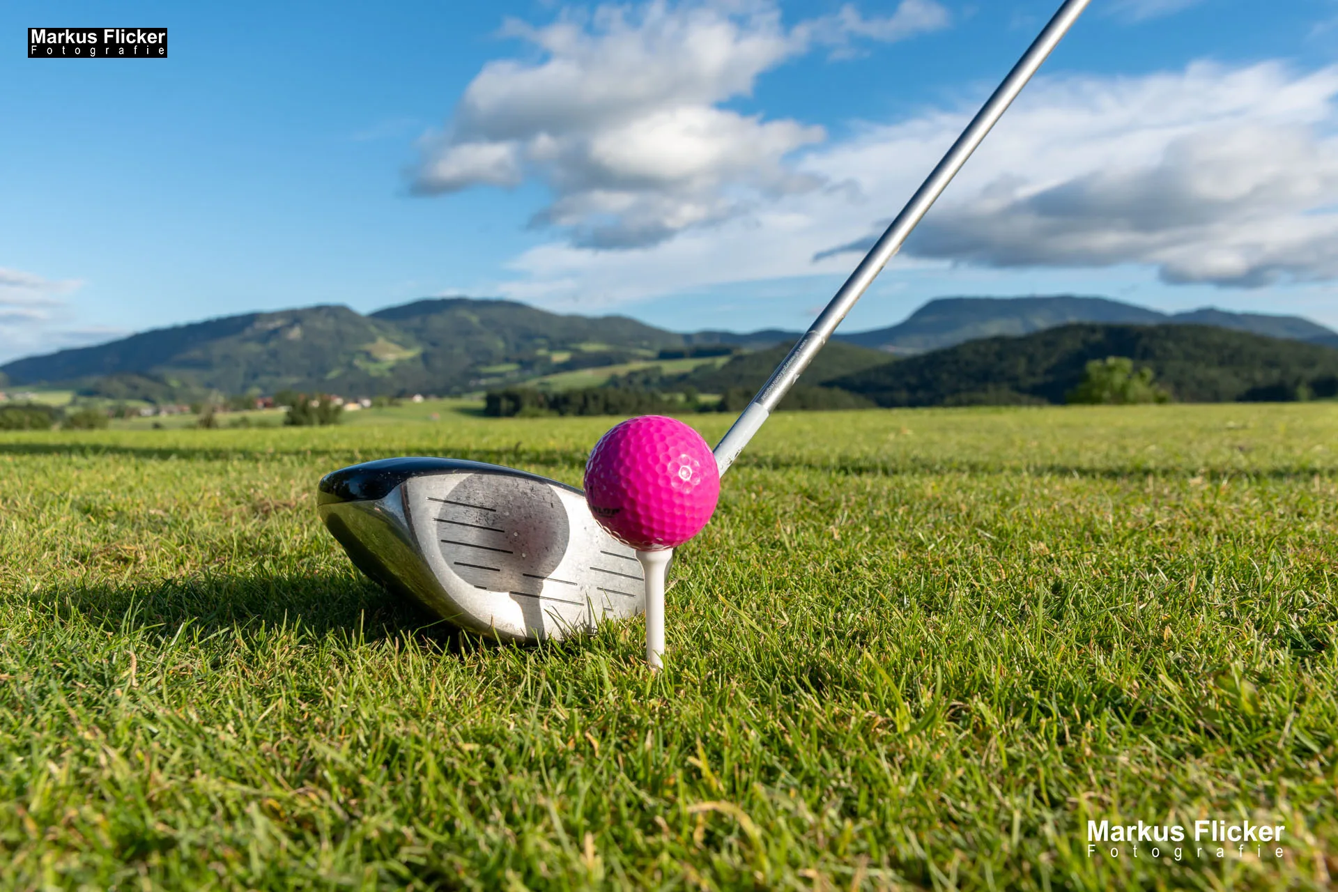 Fotos Golfclub Almenland Golf Fotoshooting Sport Outdoor Female Model Silvia Reisinger am Golfplatz