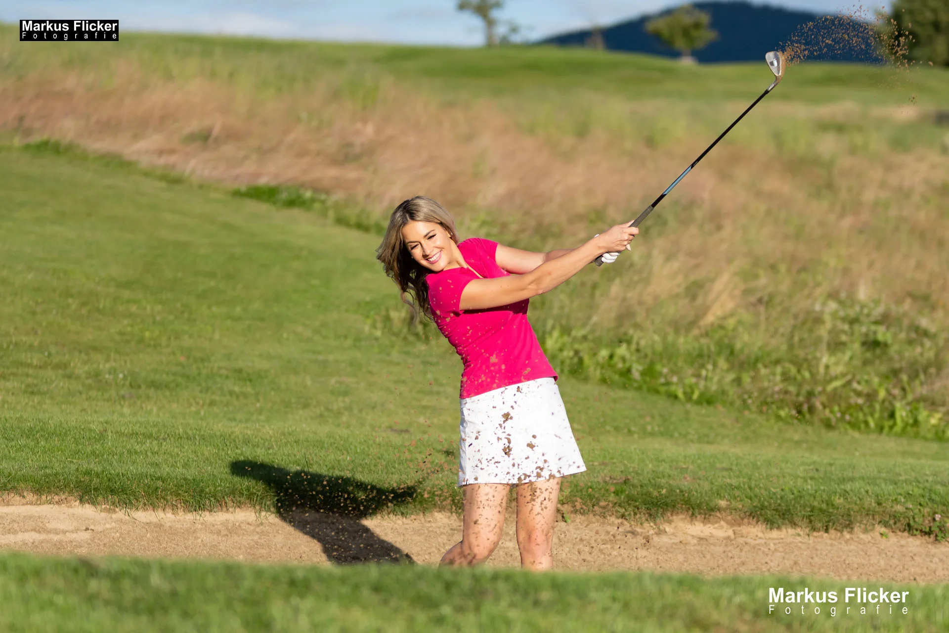 Fotos Golfclub Almenland Golf Fotoshooting Sport Outdoor Female Model Silvia Reisinger am Golfplatz
