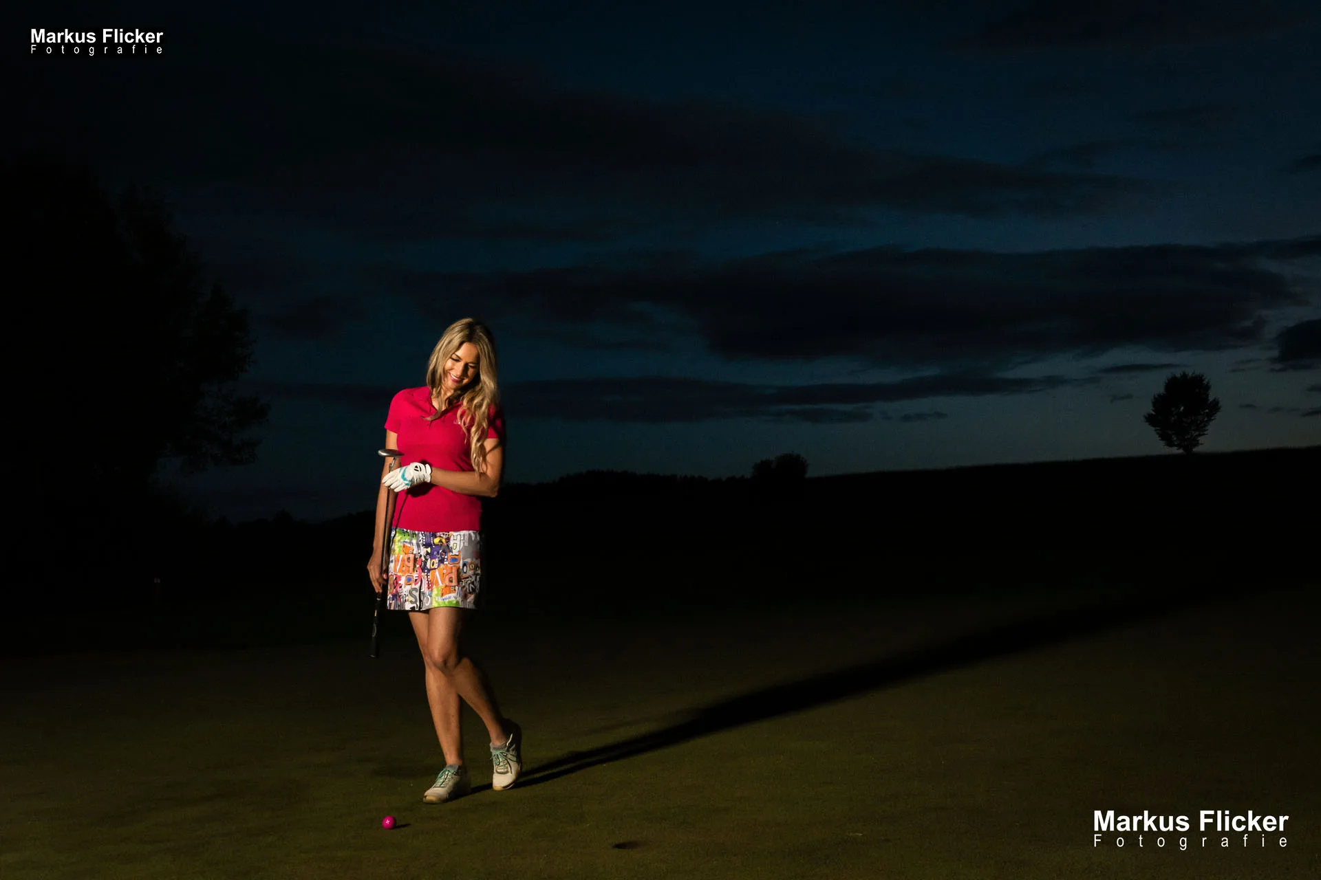 Fotos Golfclub Almenland Golf Fotoshooting Sport Outdoor Female Model Silvia am Golfplatz
