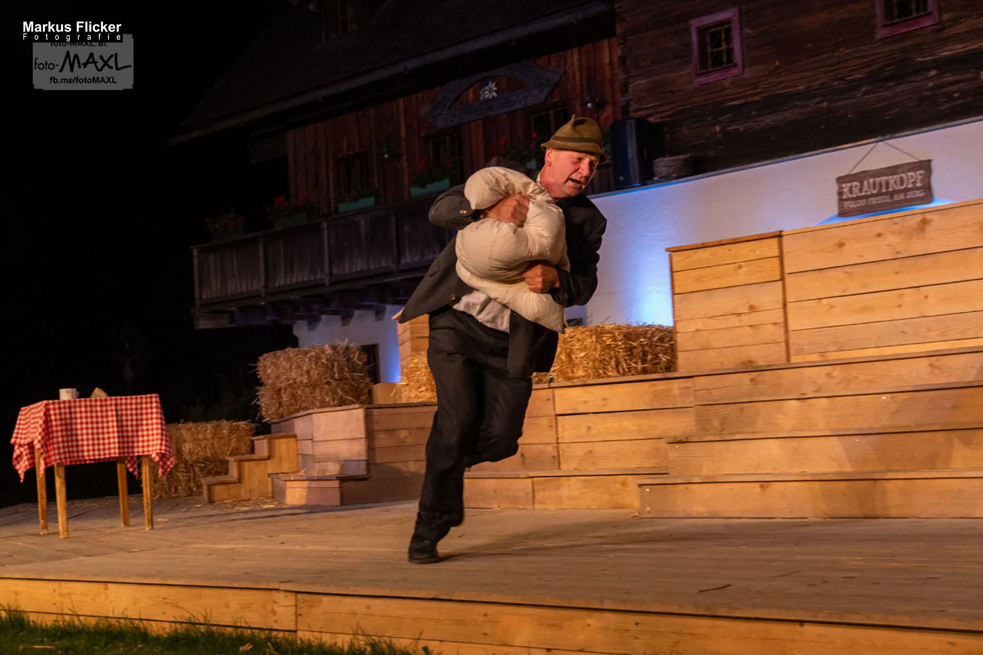 Brandluckner Huabn Theater Der Zerrissene 2018