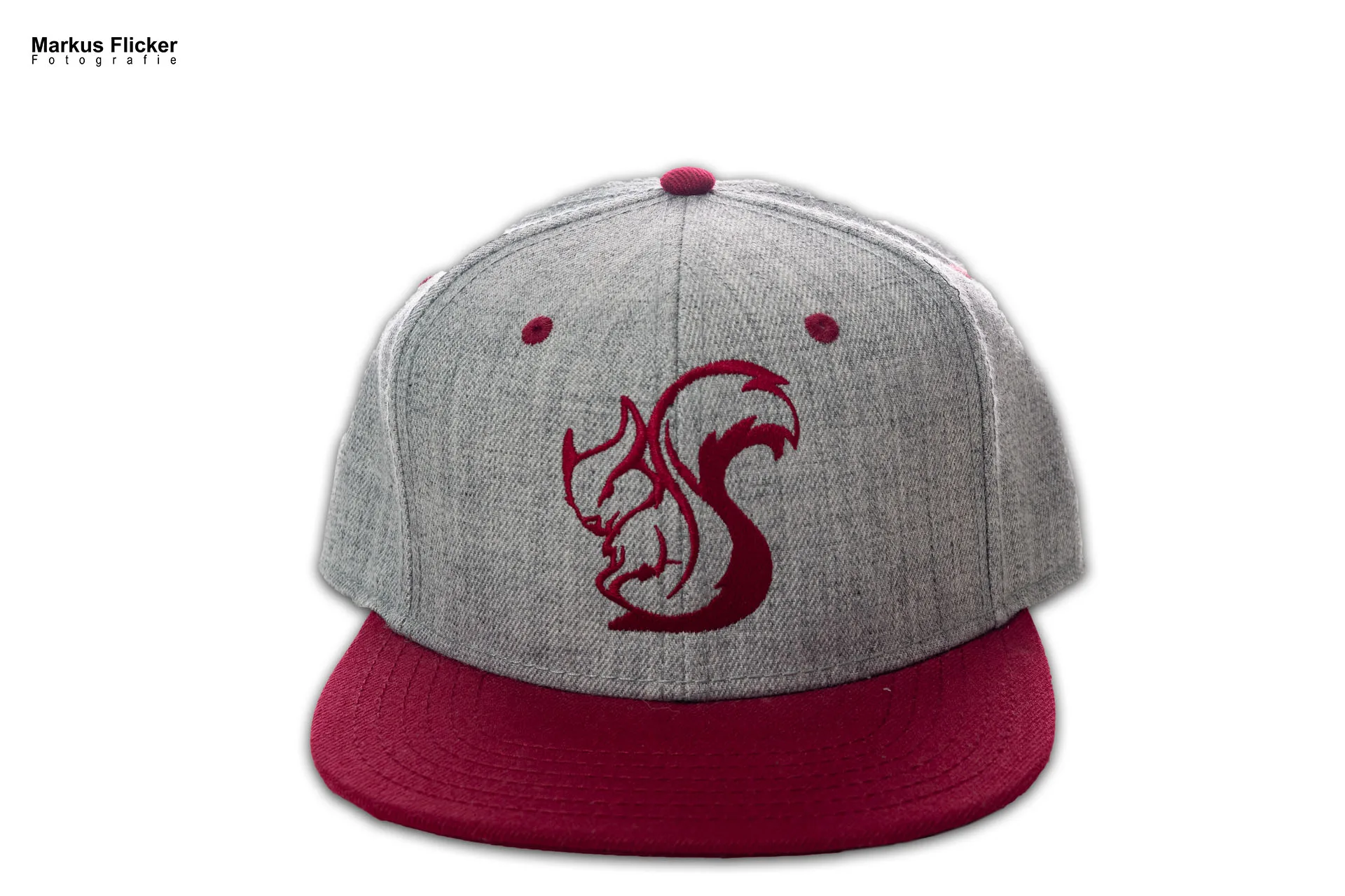 Oachkatzlschwoaf Streetwear Caps & Shirts Produktfotos im Studio inkl. 37 Fototipps für Streetwear