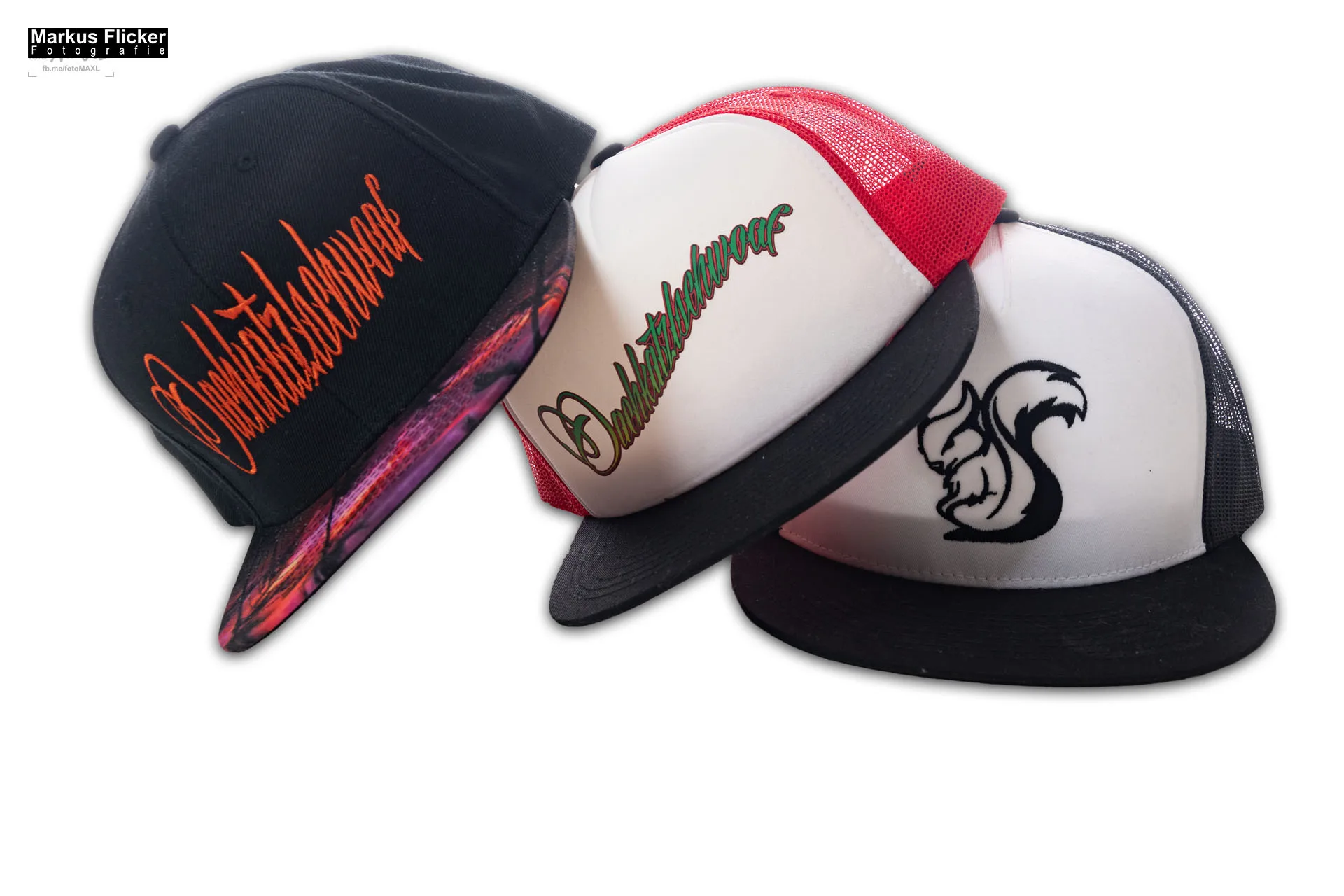 Oachkatzlschwoaf Streetwear Caps & Shirts Produktfotos im Studio inkl. 37 Fototipps für Streetwear