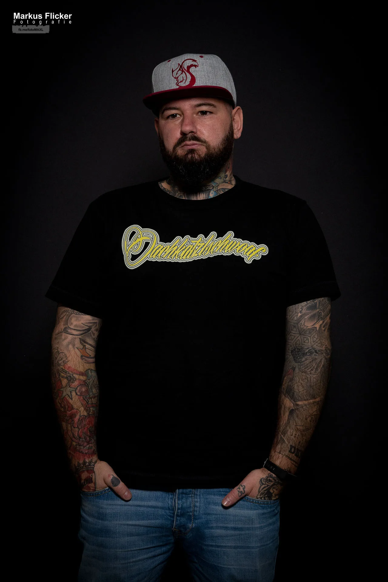 Oachkatzlschwoaf Streetwear Caps & Shirts Produktfotos im Studio inkl. 37 Fototipps für Streetwear