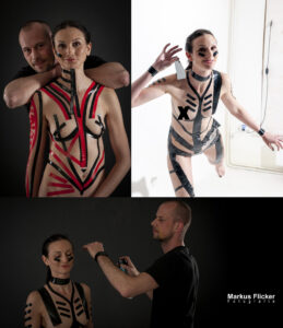 Klebeband Fotoshooting im Fotostudio mit Female Model Viktoria Maxx #TapeTheModelPhotography