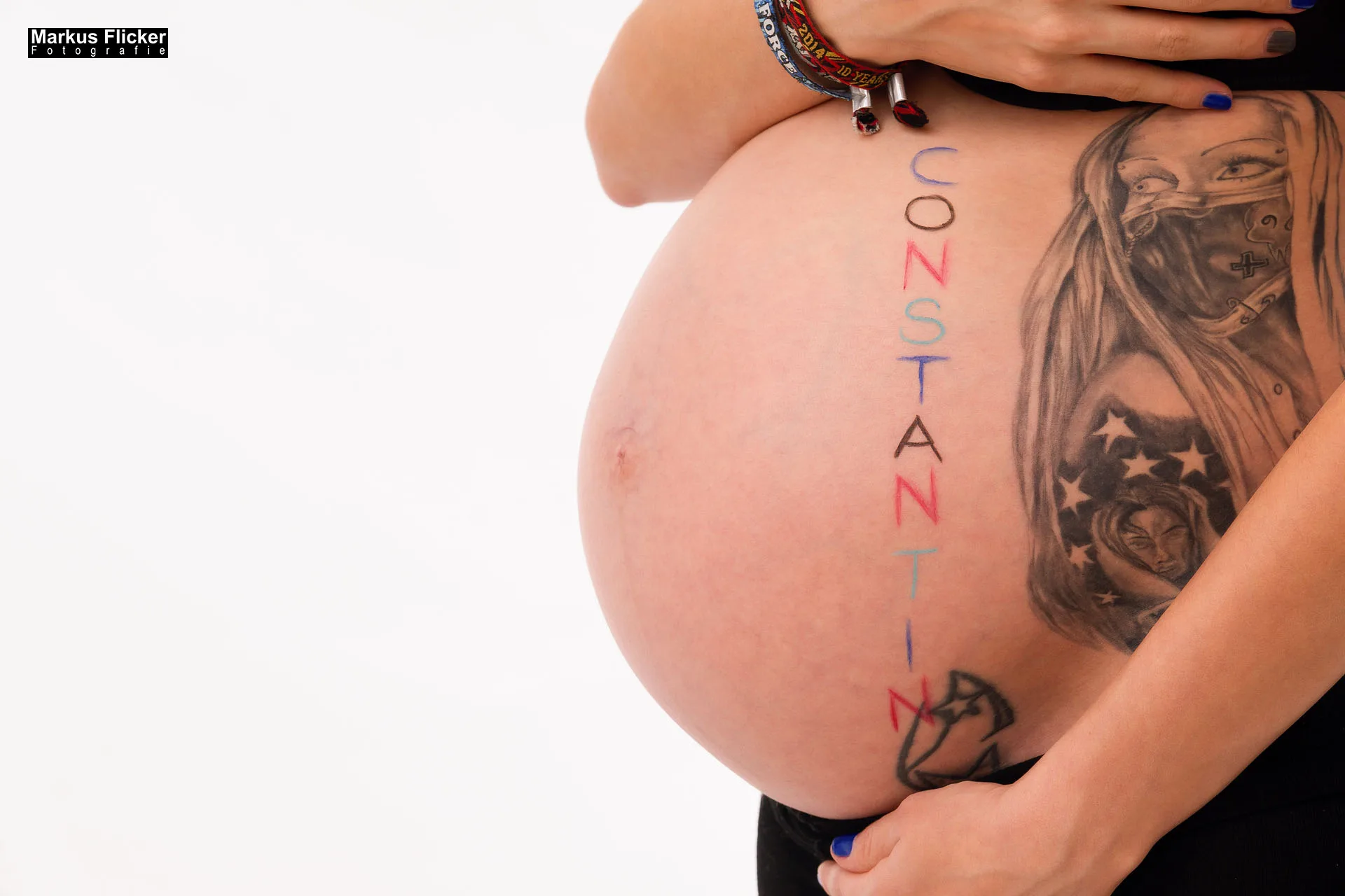 Babybauch Fotos bei euch zuhause oder im Studio Graz Steiermark Österreich