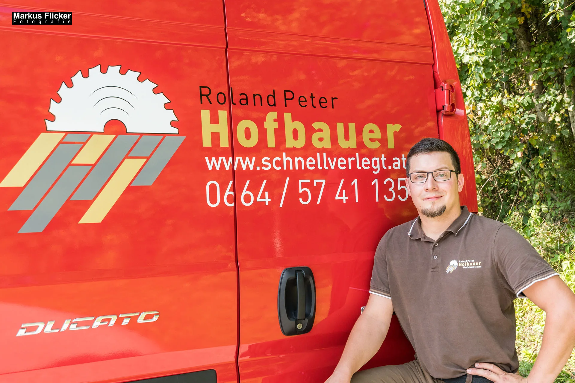 Mobiler Tischlermeister Roland Peter Hofbauer Werbefotos für Druck und Social Media