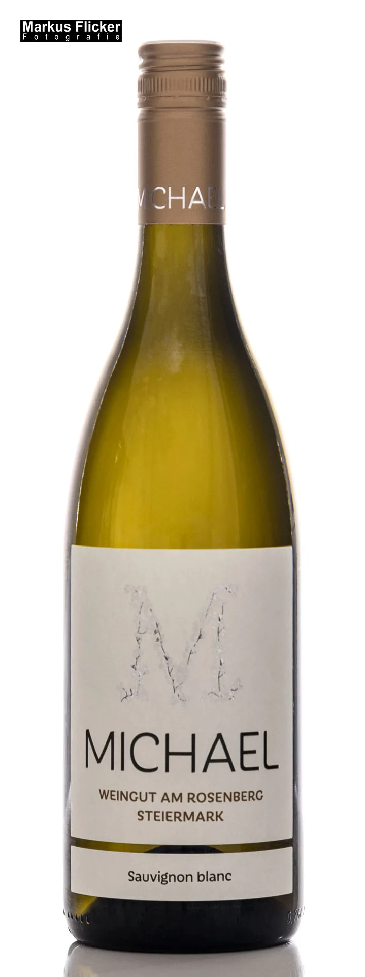 Weingut Michael am Rosenberg Werbefotos Wein Steiermark Österreich im Fotostudio Produktfoto