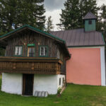 Wildwiesenhütte und Aussichtswarte in Miesenbach in der Steiermark