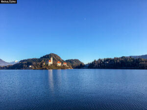 Bled Veldes Feldes in Slowenien mit der Marienkirche auf der kleinen Insel des Bleder Sees