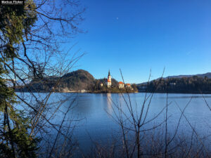 Bled Veldes Feldes in Slowenien mit der Marienkirche auf der kleinen Insel des Bleder Sees