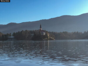 Bled Veldes Feldes in Slowenien mit der Marienkirche auf der kleinen Insel des Bleder Sees