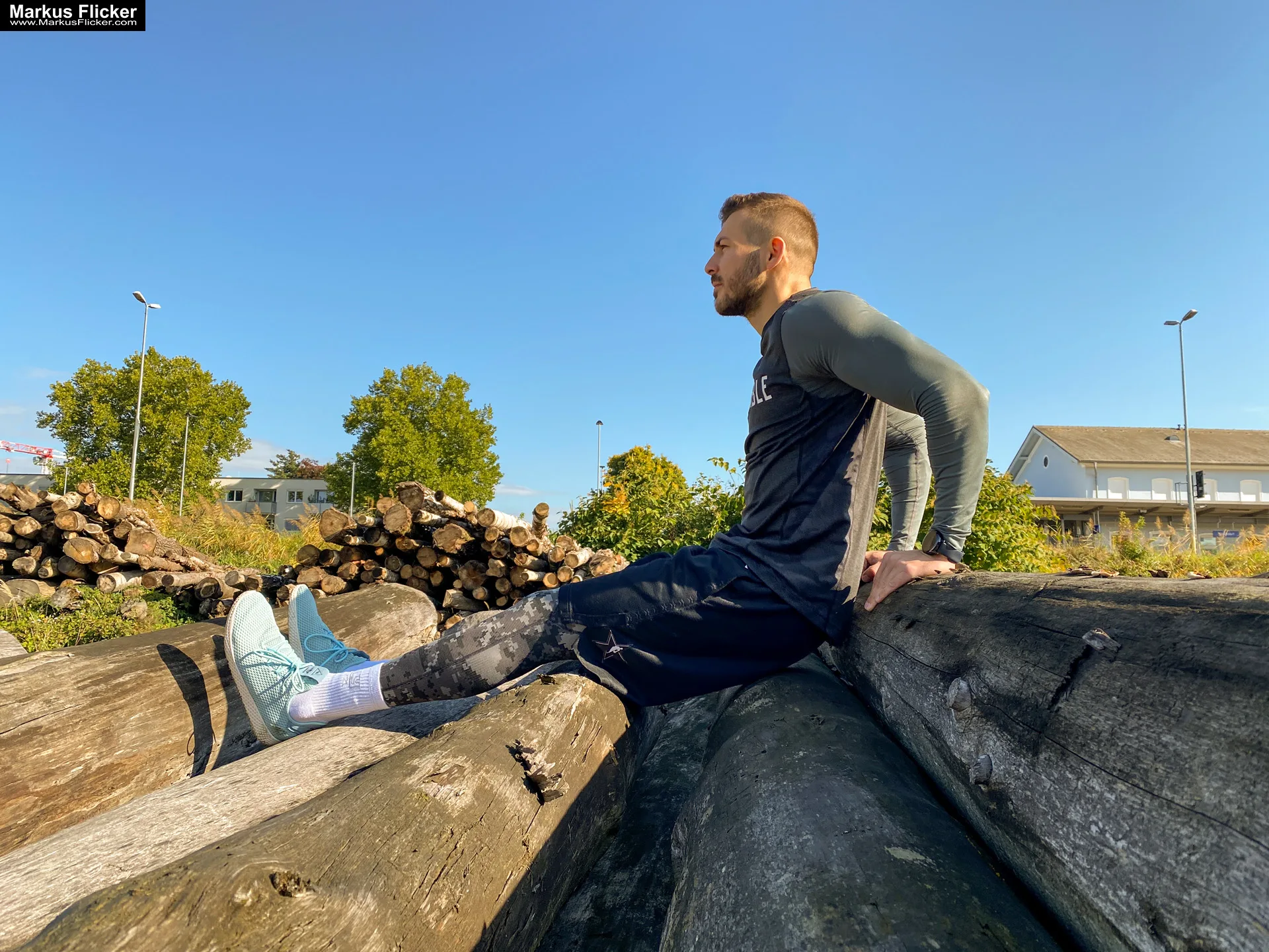 Malemodel Deny Sport Fitness Autumn Outdoor Photography #gleisdorf #gleisdorfcity #MaleModel #Sport #Fitness #Autumn #Outdoor #Photography #fotoshooting #photoshooting