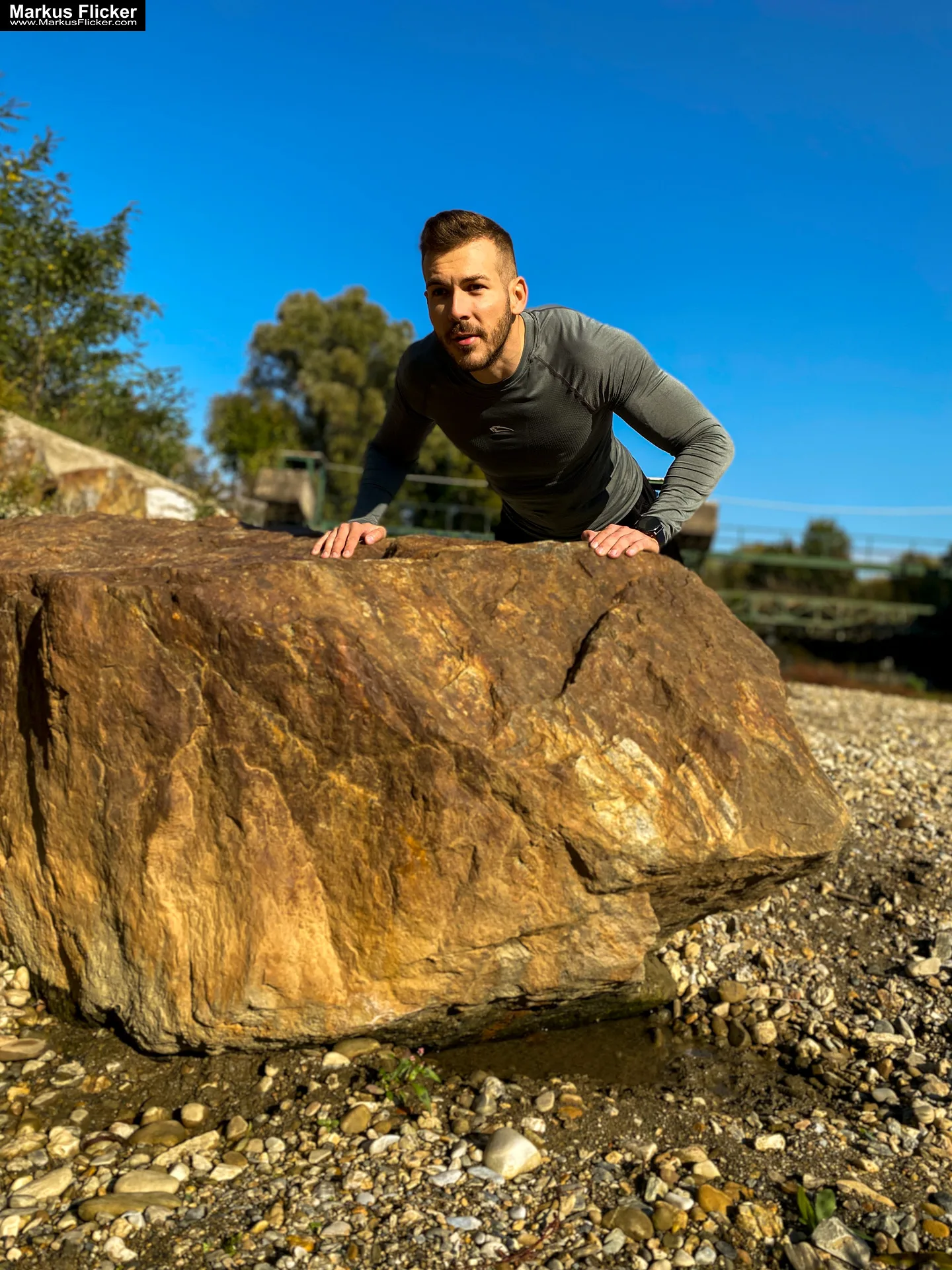 Malemodel Deny Sport Fitness Autumn Outdoor Photography #gleisdorf #gleisdorfcity #MaleModel #Sport #Fitness #Autumn #Outdoor #Photography #fotoshooting #photoshooting