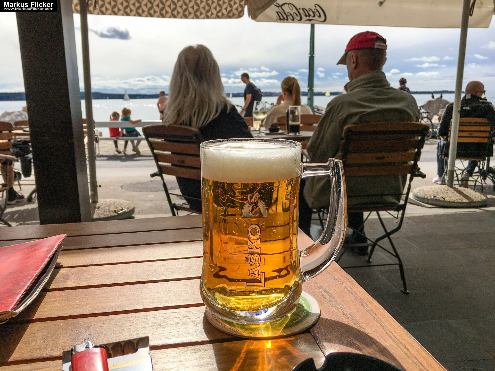 Cafinho Piran an der Adria - die Beste Bar an der Küste von Piran Slowenien. Zwischen Himmel und Meer: Entdecke das Herzstück von Piran in Cafinho - Der ultimative Guide zu Sloweniens idyllischer Bar mit Meerblick