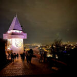 GRAZ HAUPTSTADT DES SÜDÖSTERREICHISCHEN BUNDESLANDES STEIERMARK Weihnachten Steirer Advent Weihnachtsbeleuchtung Graz Schlossberg