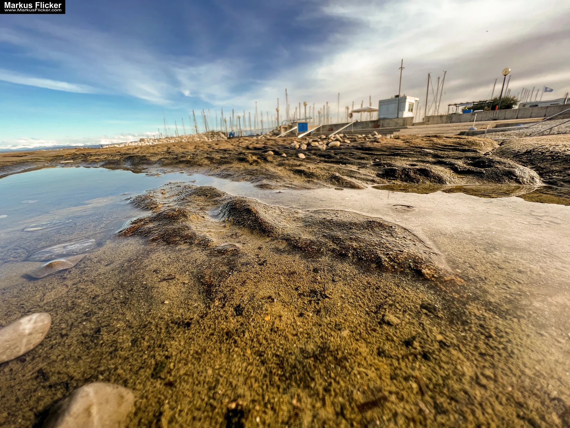 Spiegelung fotografieren und filmen am Meer mit dem Smartphone an der Adria. Fotografieren und Filmen mit dem Smartphone: Bessere Fotos und Videos mit dem Handy für Freizeit, Hobby und Business