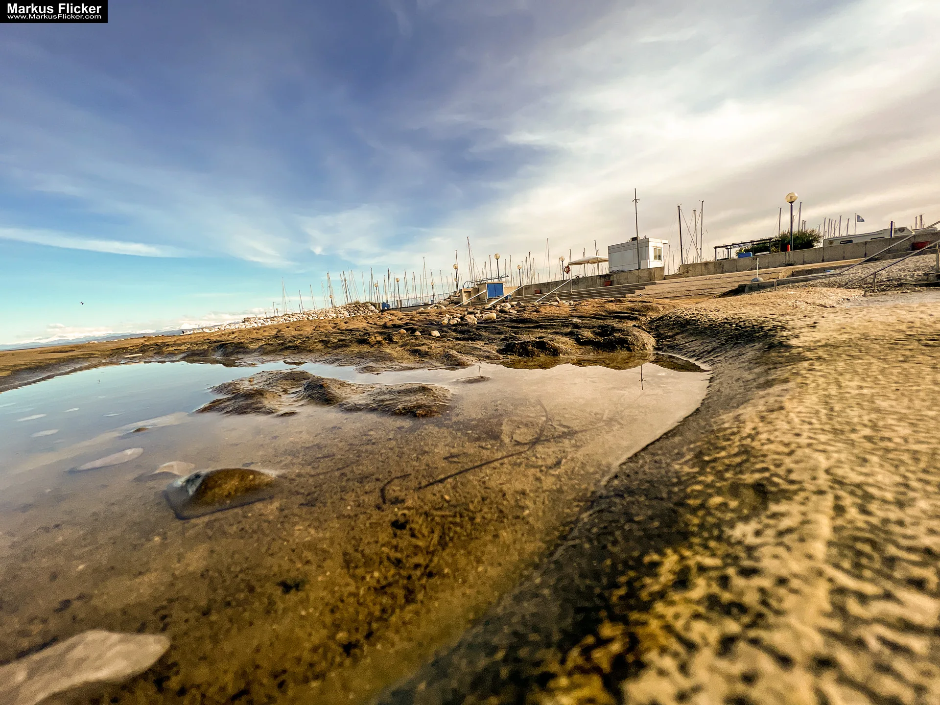 Spiegelung fotografieren und filmen am Meer mit dem Smartphone an der Adria. Fotografieren und Filmen mit dem Smartphone: Bessere Fotos und Videos mit dem Handy für Freizeit, Hobby und Business