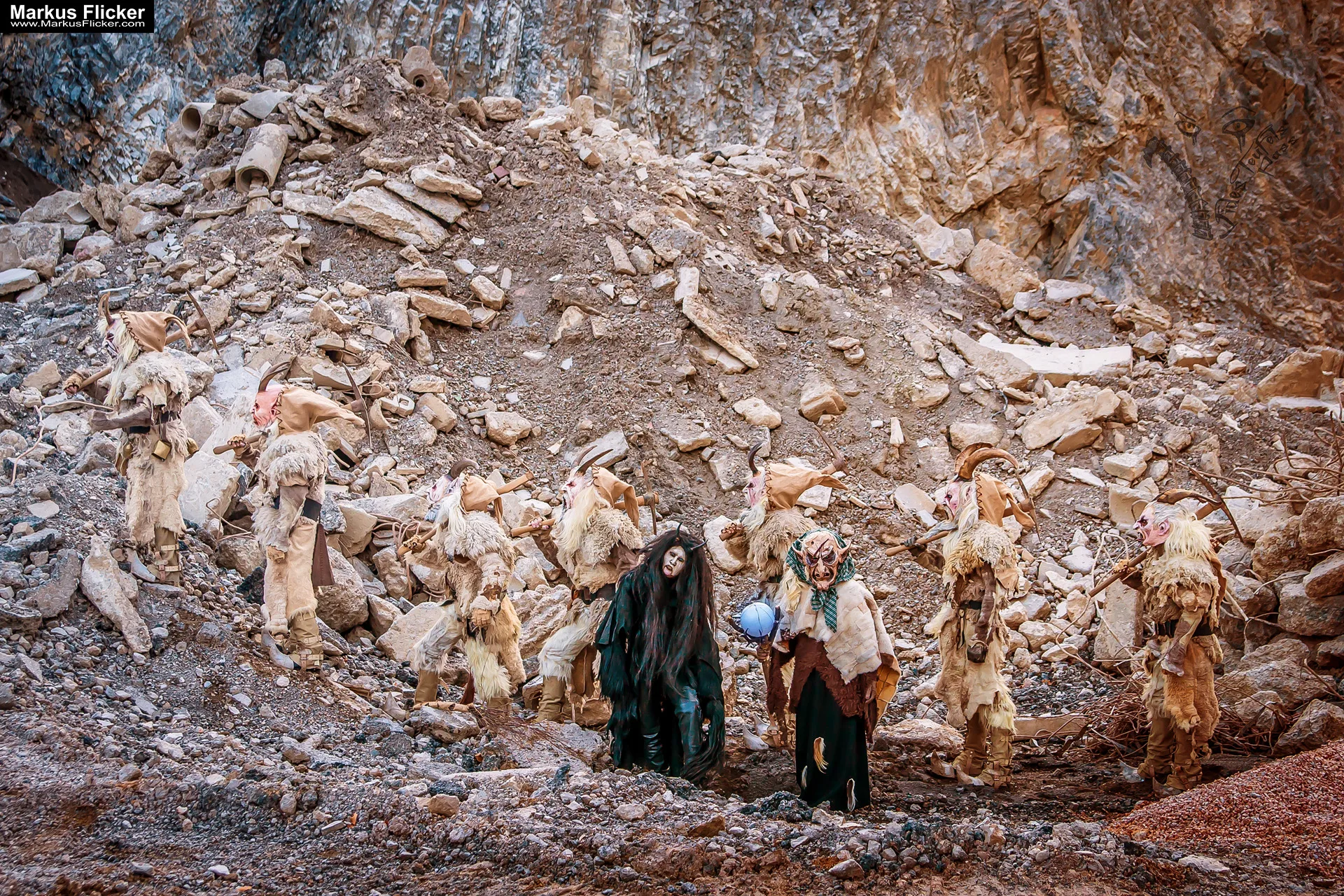 Vides Teufels Pass Perchten Krampus Fotoshooting im Steinbruch