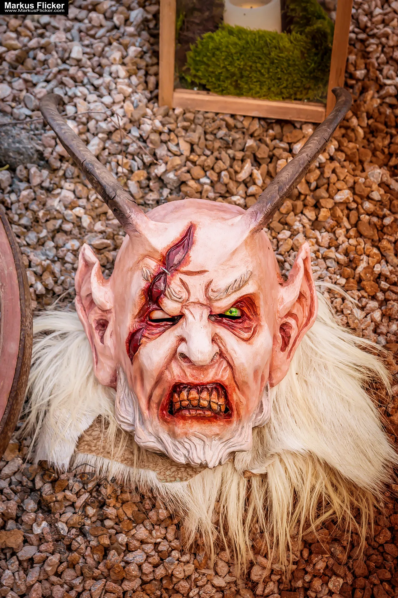 Vides Teufels Pass Perchten Krampus Fotoshooting im Steinbruch