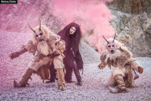 Vides Teufels Pass Perchten Krampus Fotoshooting im Steinbruch