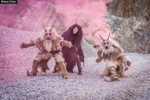 Vides Teufels Pass Perchten Krampus Fotoshooting im Steinbruch