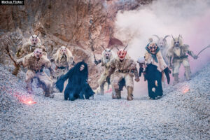 Vides Teufels Pass Perchten Krampus Fotoshooting im Steinbruch