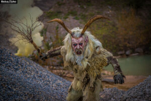 Vides Teufels Pass Perchten Krampus Fotoshooting im Steinbruch