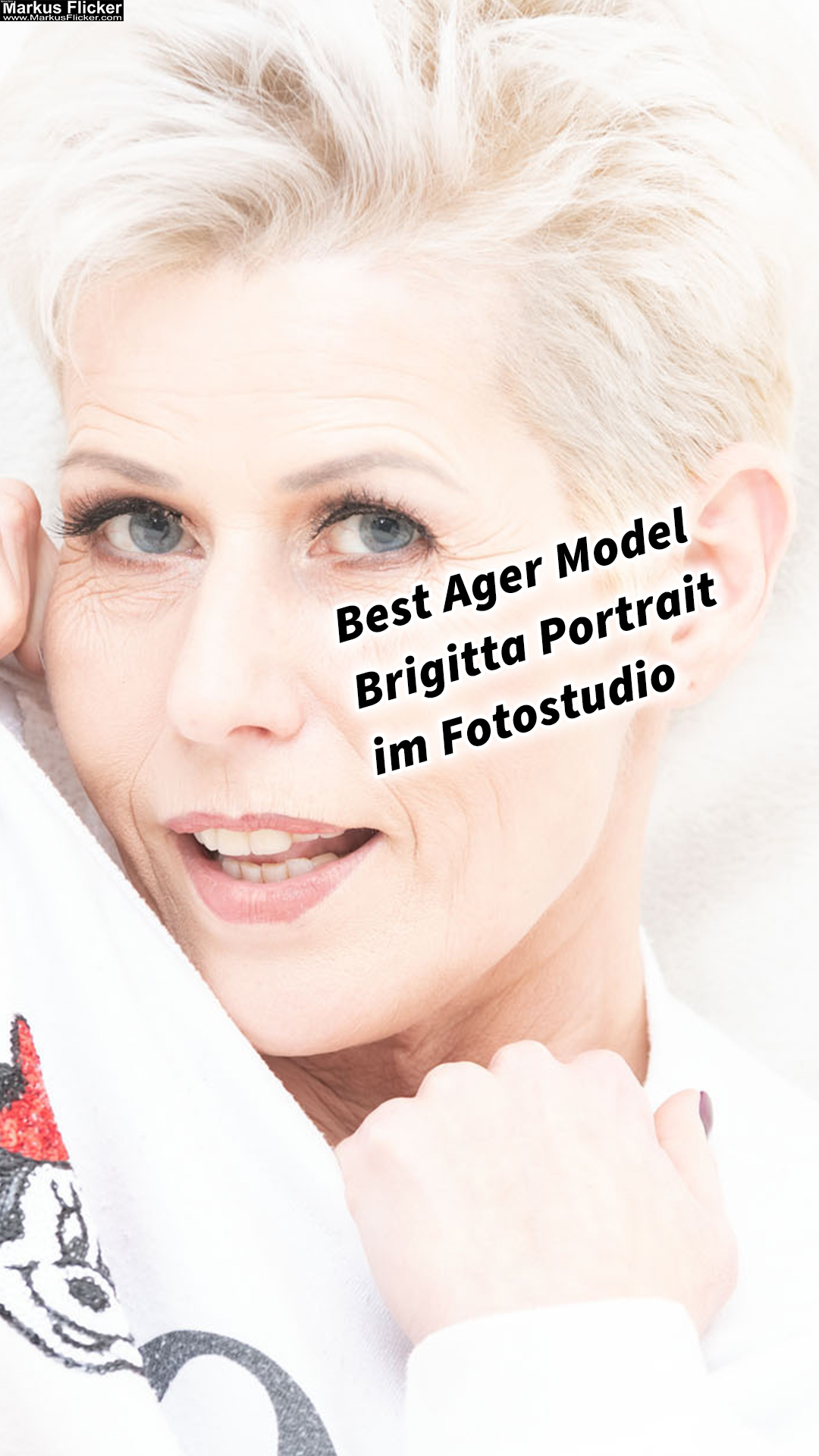 Best Ager Female Model Brigitta Portrait Fotografie im Fotostudio