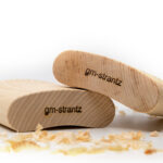 GM-Strantz Zirbenmanufaktur Produktfotografie #alleszirbe Zirbenholz Produkte Spirituosen Holzprodukte Wohlfühlprodukte