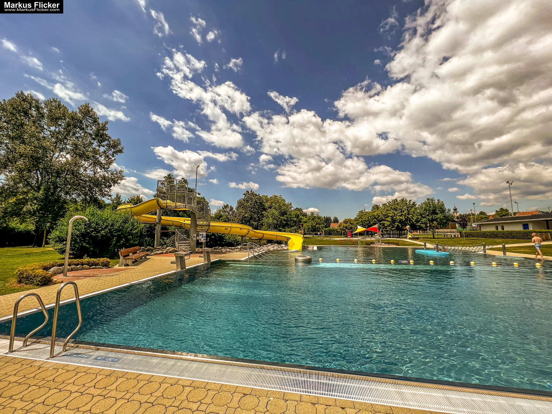 Erlebnisfreibad Schwimmbad Markt Hartmannsdorf Steiermark Österreich Freibad #visitstyria #visitaustria