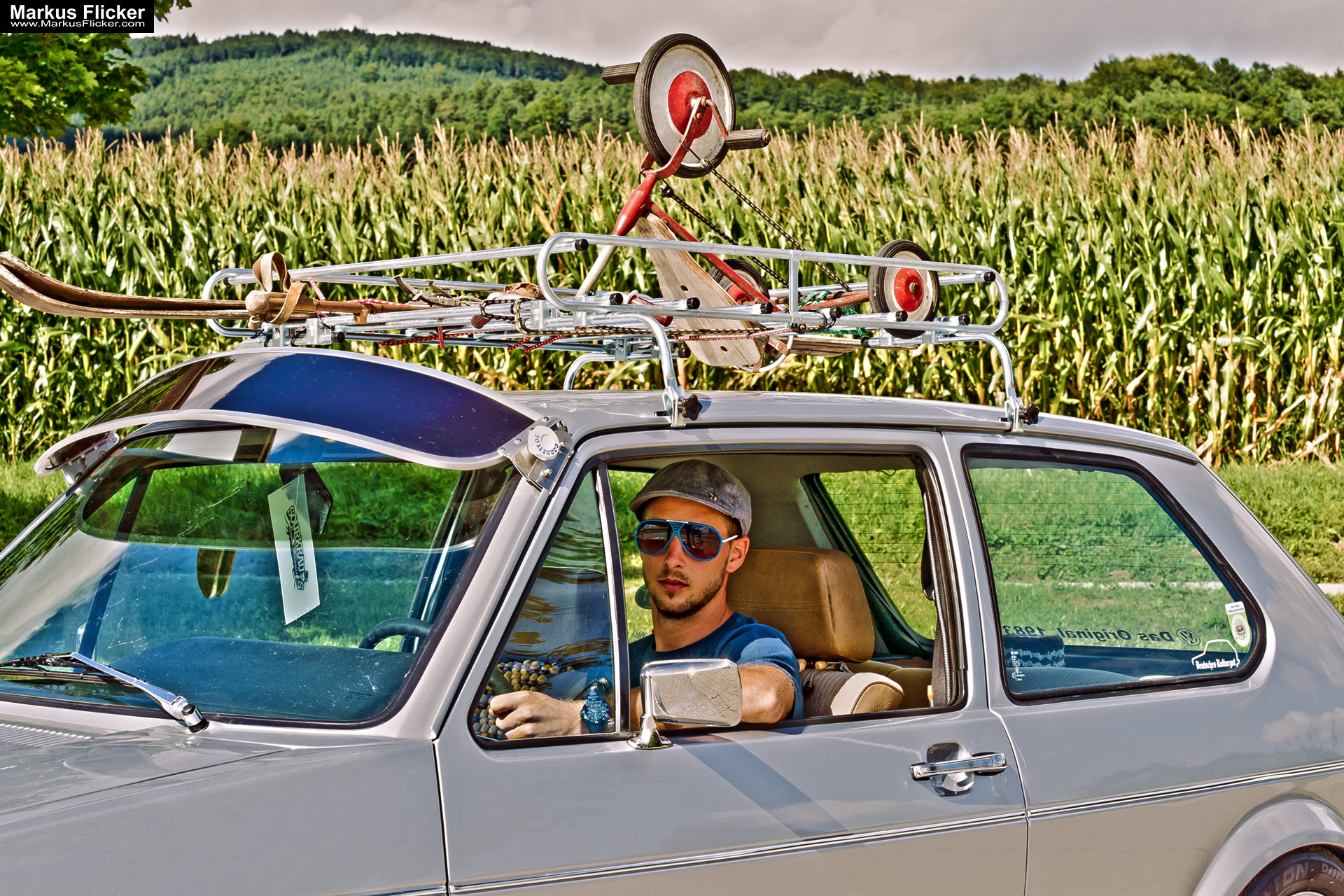 Restaurierte Schönheit: VW Golf Oldtimer Car Photography HDR Look. Zeitreise auf Rädern: Ein fotografischer Tribut an den VW Golf 1 Oldtimer. 20 Tipps zur Oldtimer Fotografie