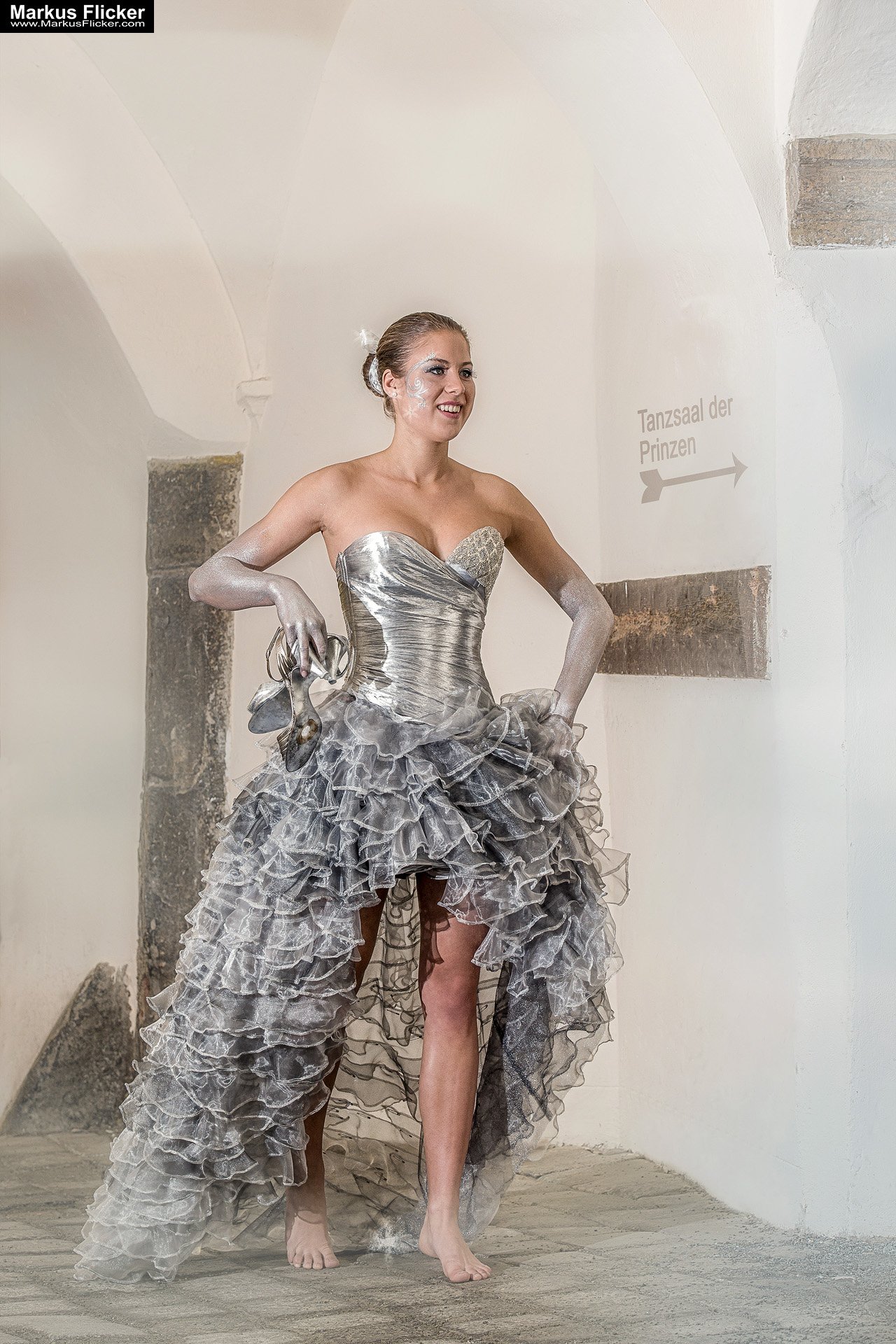 Die zertanzten Schuhe Photoshop Bildbearbeitung und Fotoprojekt Designer Kleider LS Design und Astrid Trummer