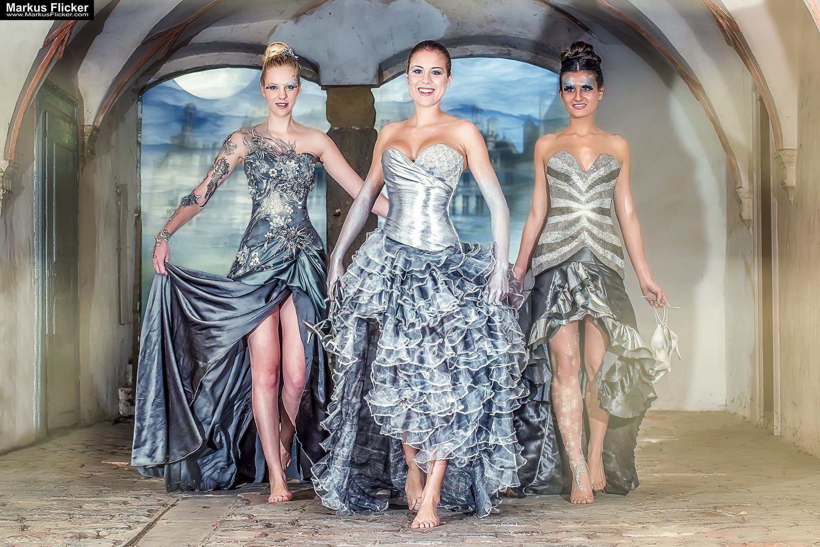 Die zertanzten Schuhe Photoshop Bildbearbeitung und Fotoprojekt Designer Kleider LS Design und Astrid Trummer