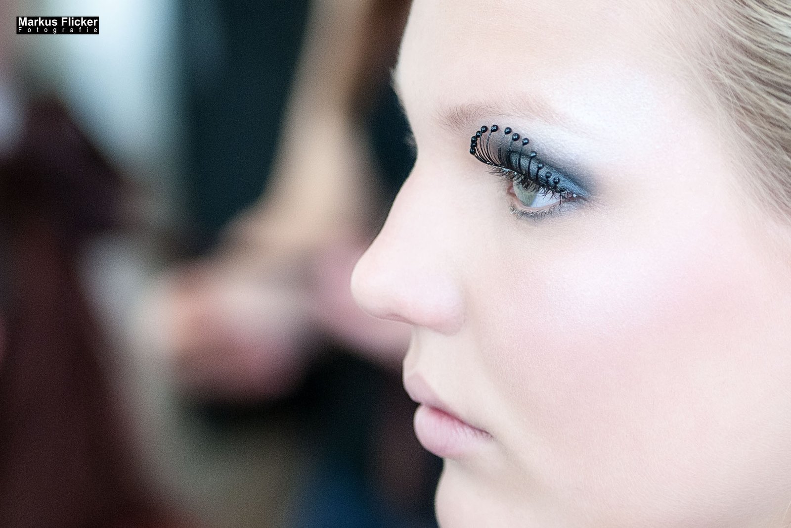 Die zertanzten Schuhe Photoshop Bildbearbeitung und Fotoprojekt Designer Kleider LS Design und Astrid Trummer